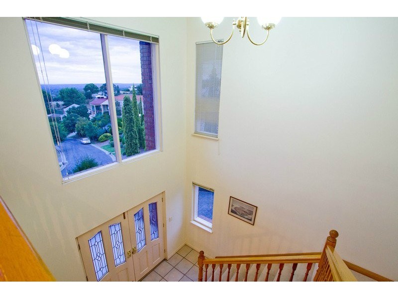 16 Travers Drive, Beaumont SA 5066