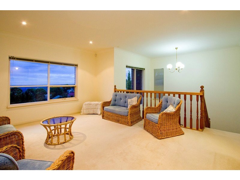 16 Travers Drive, Beaumont SA 5066