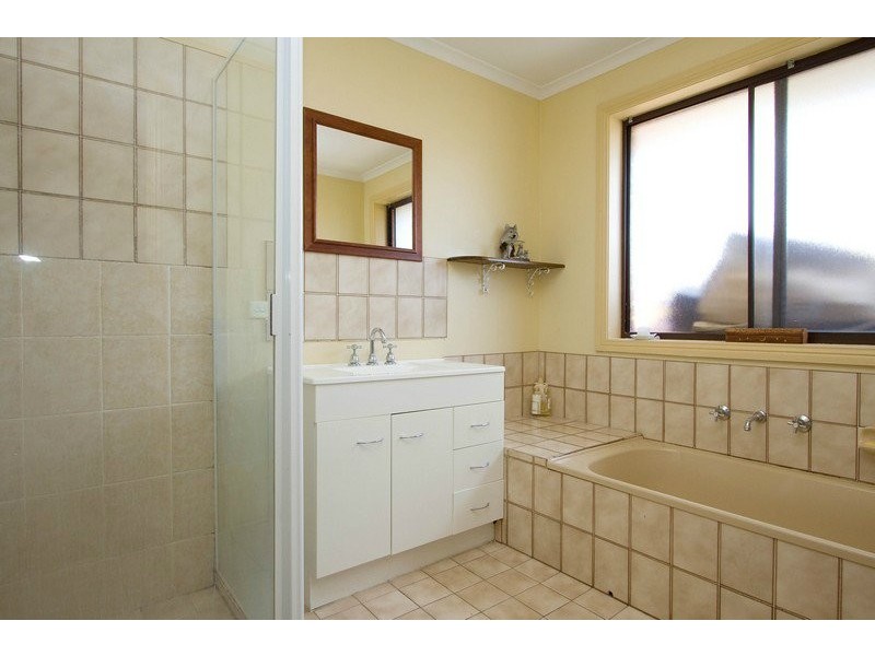 6 Beresford Avenue, Christie Downs SA 5164