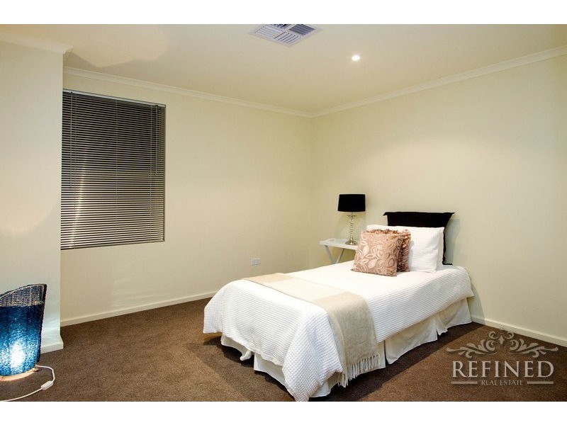 54 Shearwater Drive, Mawson Lakes SA 5095