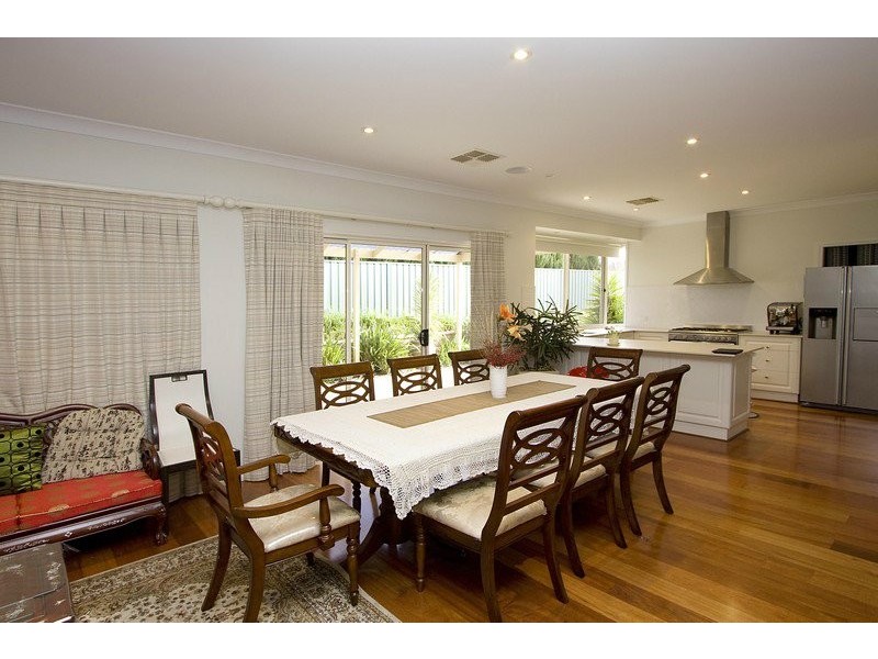 2 Davenport Terrace, Mount Barker SA 5251