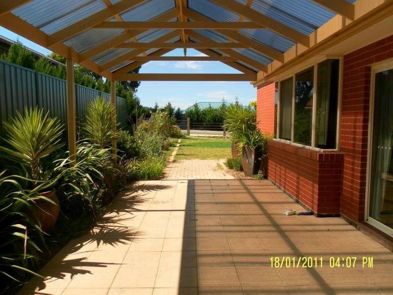 2 Davenport Terrace, Mount Barker SA 5251