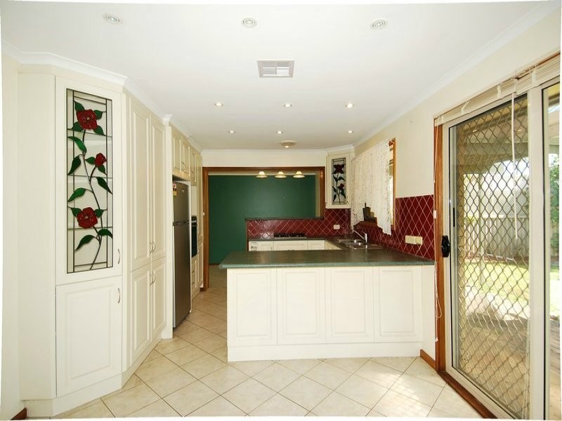 10 Pitcairn Avenue, Marion SA 5043