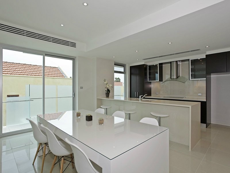 11/155 Brebner Drive, West Lakes SA 5021