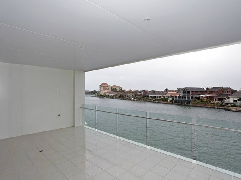 11/155 Brebner Drive, West Lakes SA 5021