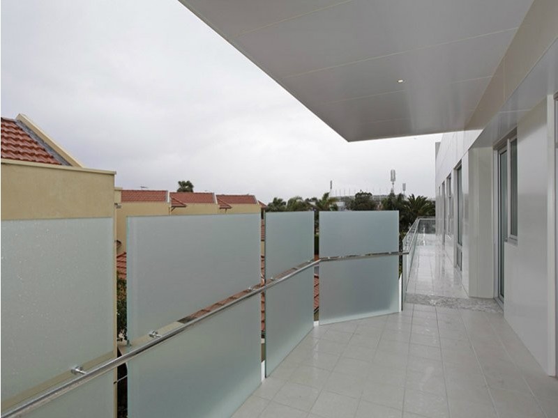 11/155 Brebner Drive, West Lakes SA 5021