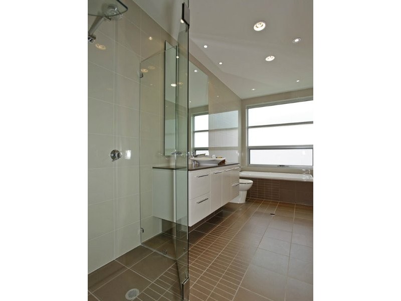 11/155 Brebner Drive, West Lakes SA 5021