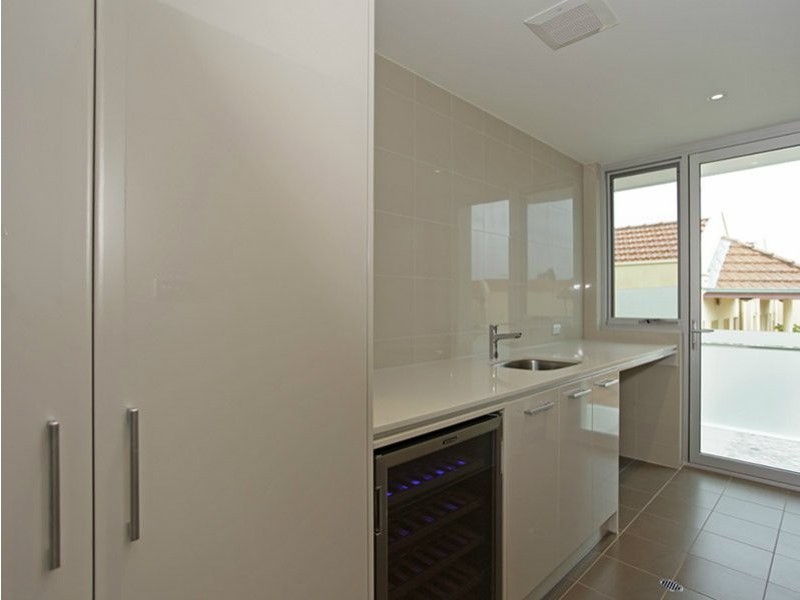 11/155 Brebner Drive, West Lakes SA 5021