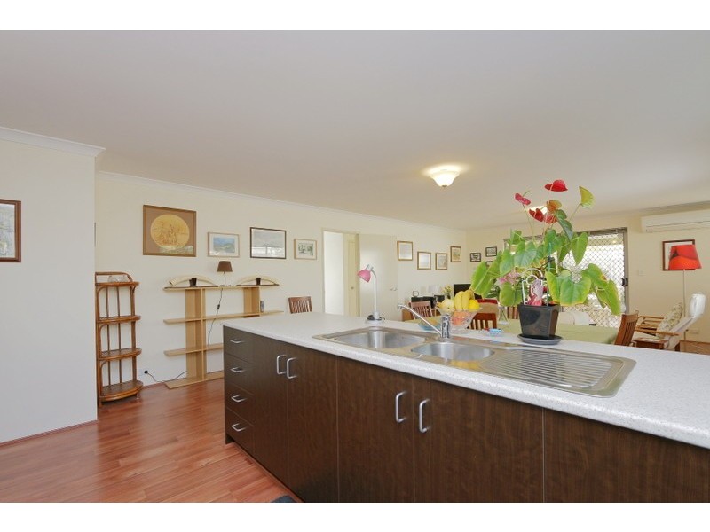 1/14 Scarpview Place, East Cannington WA 6107