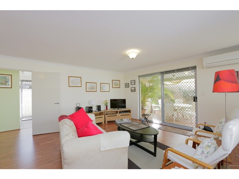1/14 Scarpview Place, East Cannington WA 6107