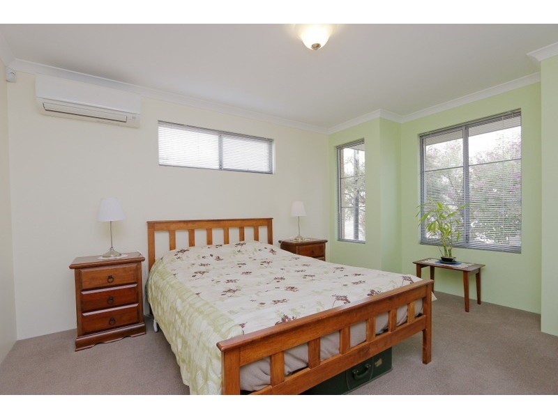 1/14 Scarpview Place, East Cannington WA 6107