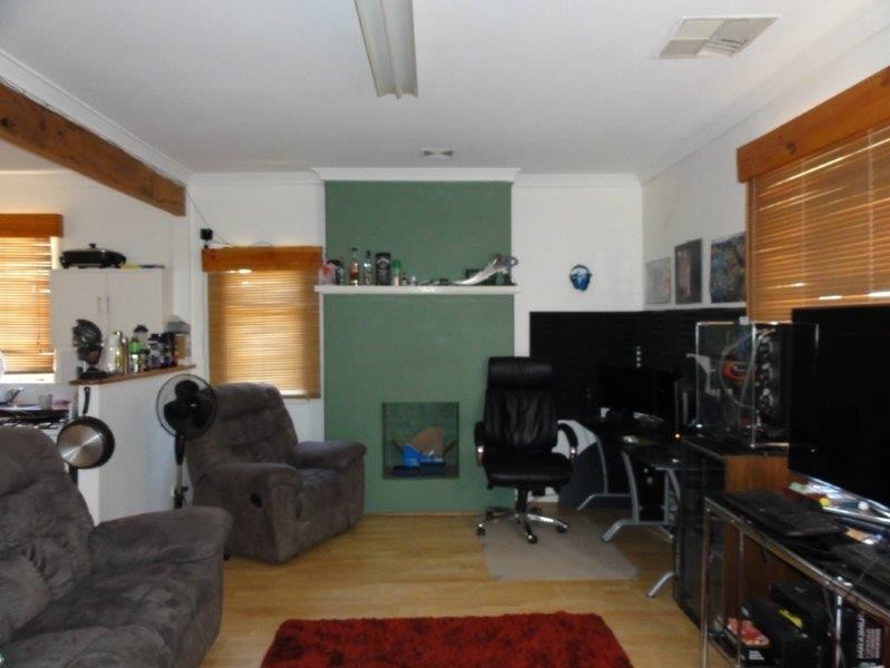 25 Woolgar Street, Merredin WA 6415