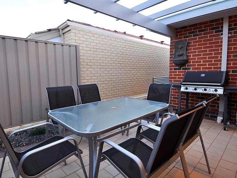 68 Merlot Way, Pearsall WA 6065