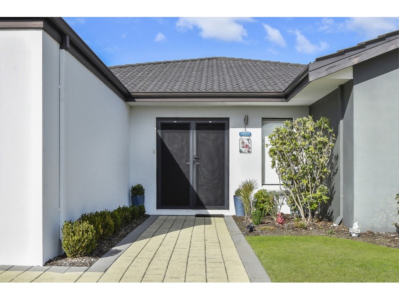 4 Macdougal Way, Harrisdale WA 6112