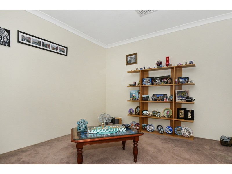 4 Macdougal Way, Harrisdale WA 6112