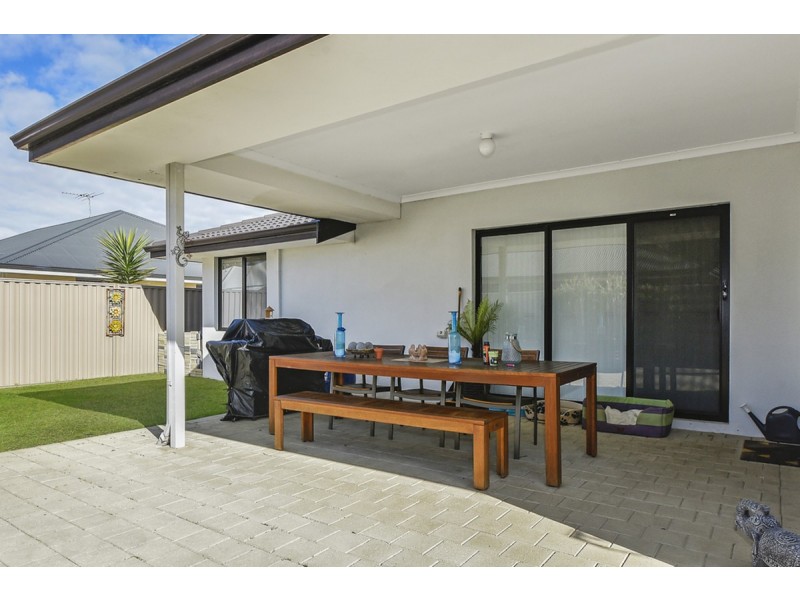 4 Macdougal Way, Harrisdale WA 6112