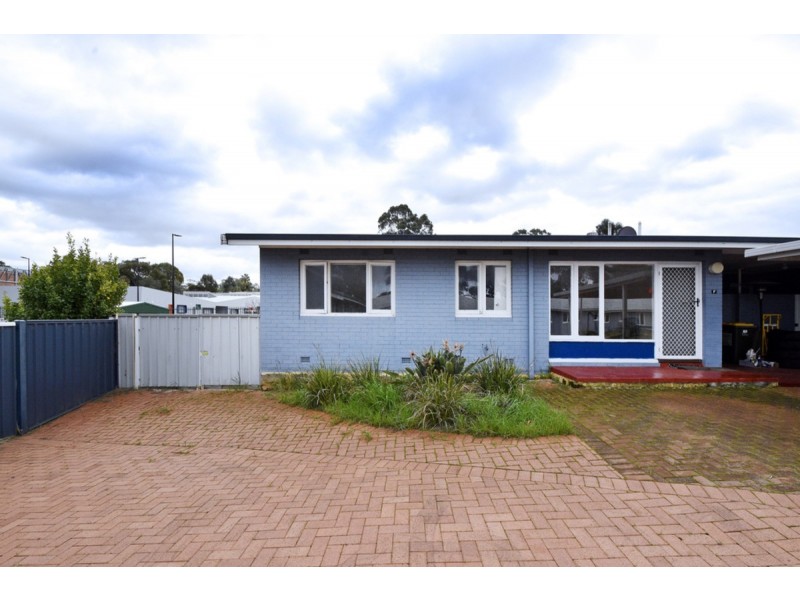 24F Pelham Way, Girrawheen WA 6064