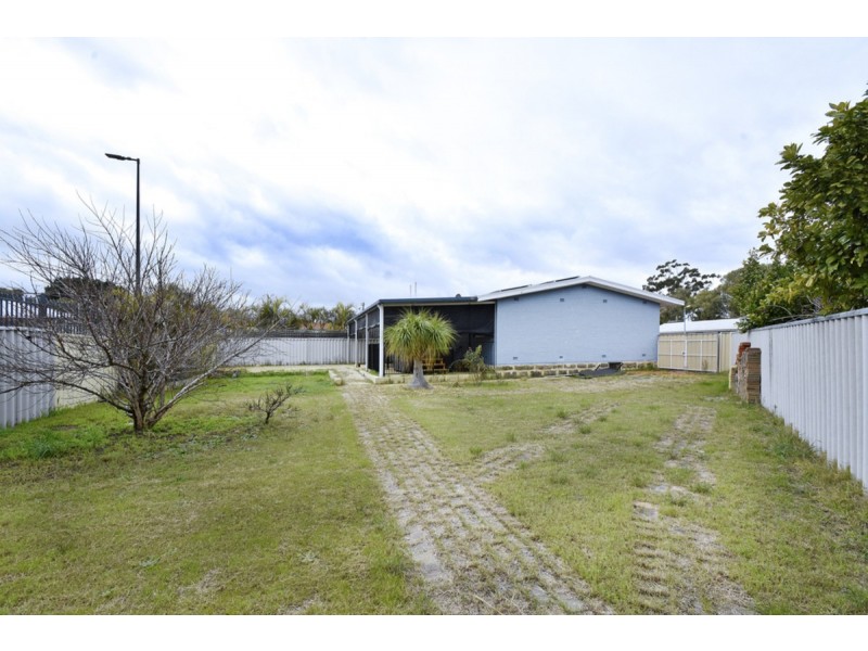 24F Pelham Way, Girrawheen WA 6064