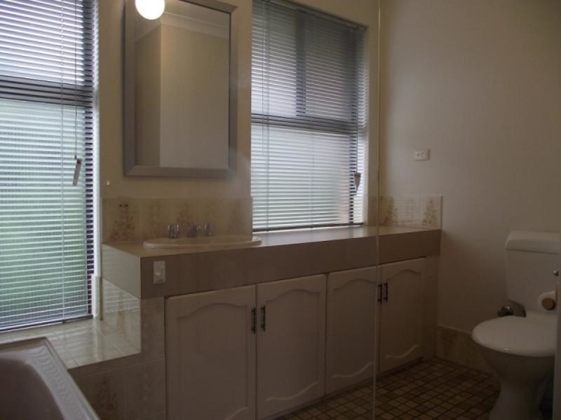 25 Springvale Drive, Warwick WA 6024