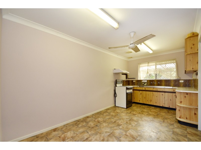 6 Nerang Court, Armadale WA 6112