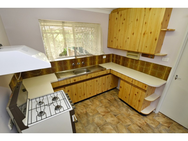 6 Nerang Court, Armadale WA 6112