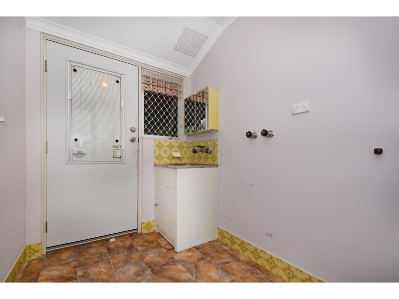 6 Nerang Court, Armadale WA 6112