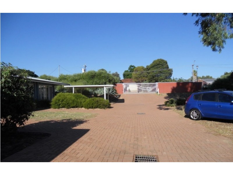 24G Pelham Way, Girrawheen WA 6064