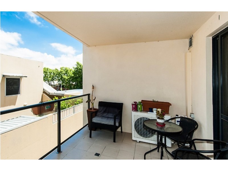 18/121 Hill Street, East Perth WA 6004