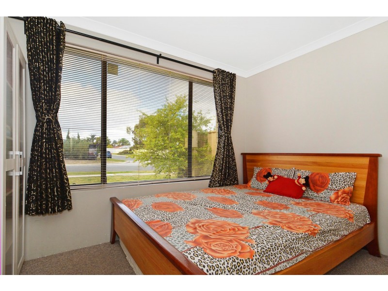 111 Hillcrest Road, Alexander Heights WA 6064