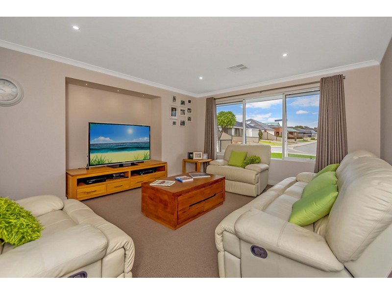 4 Diego Entrance, Southern River WA 6110