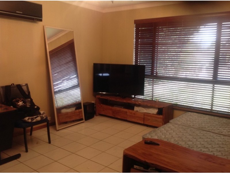 79 Carisbrooke Street, Maddington WA 6109