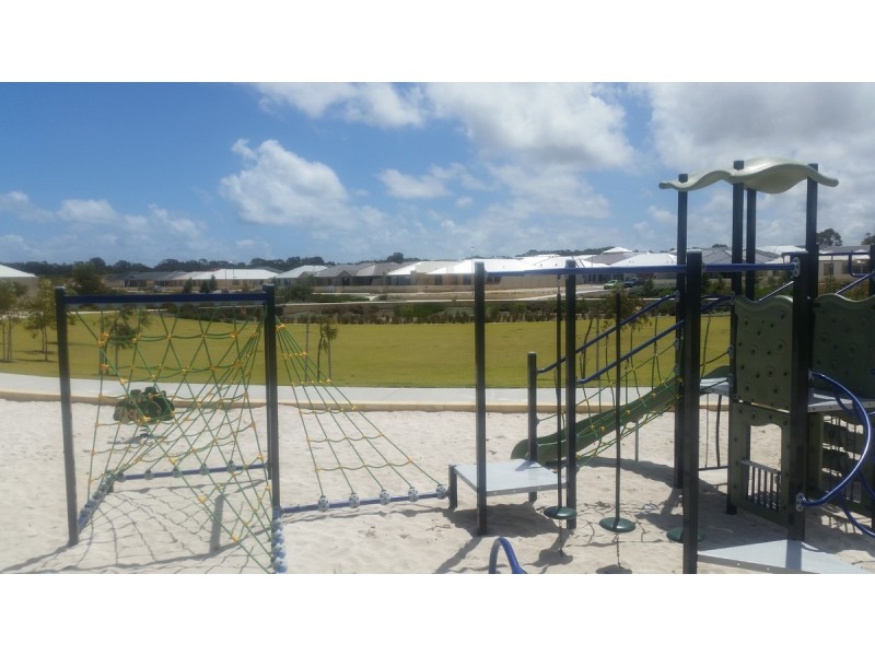 28 Munert Street, Yanchep WA 6035