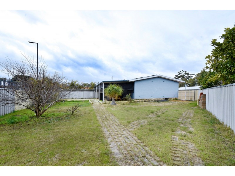 24F Pelham Way, Girrawheen WA 6064