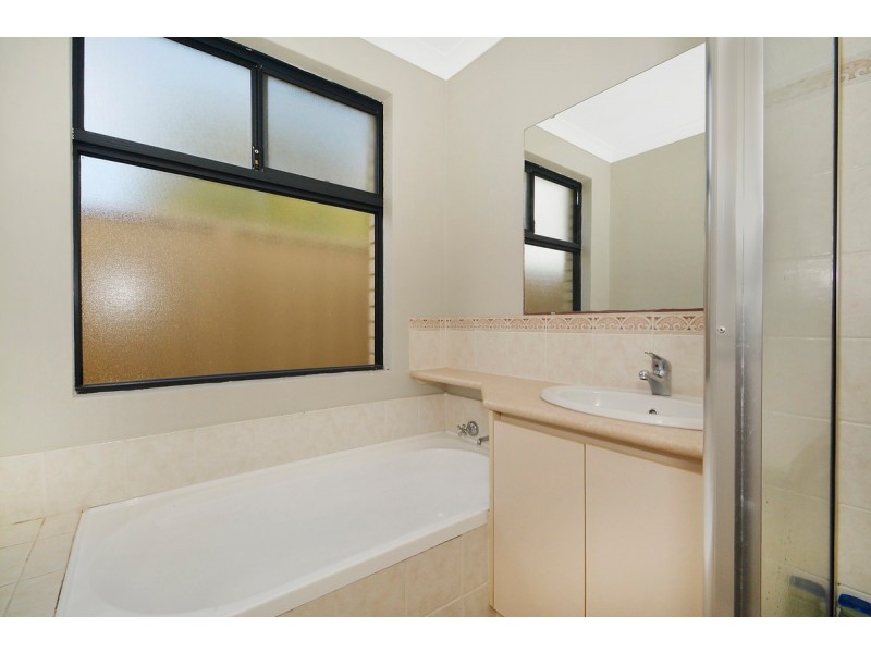 111 Hillcrest Road, Alexander Heights WA 6064