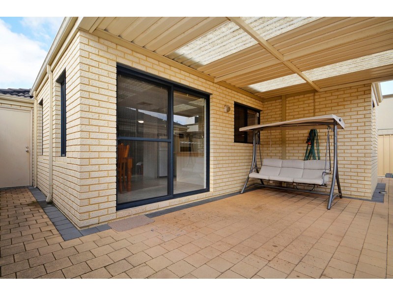 111 Hillcrest Road, Alexander Heights WA 6064