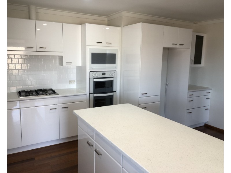 34 Bernedale Way, Duncraig WA 6023