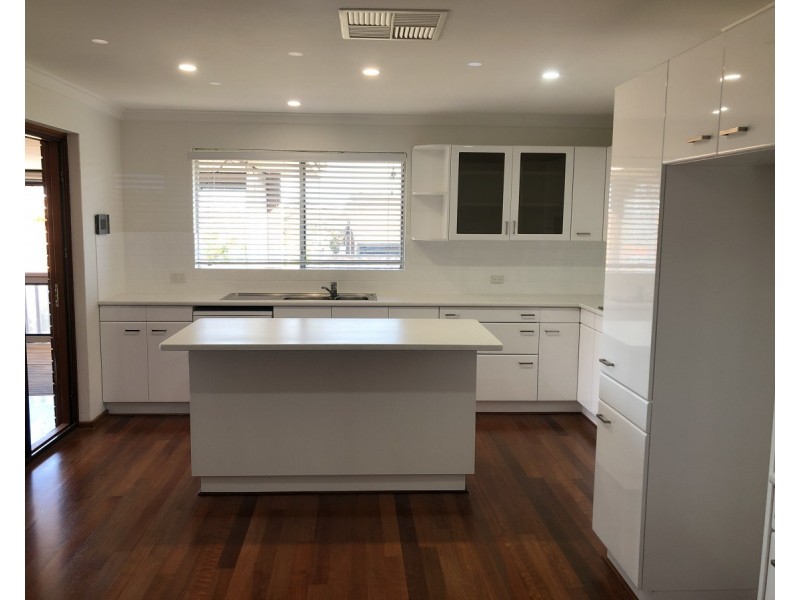 34 Bernedale Way, Duncraig WA 6023