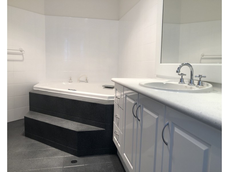 34 Bernedale Way, Duncraig WA 6023