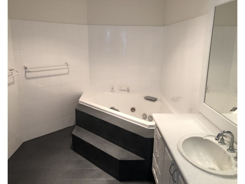 34 Bernedale Way, Duncraig WA 6023