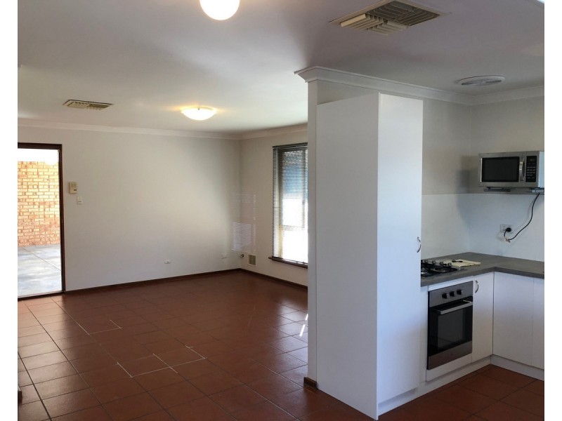 76A Spring Road, Thornlie WA 6108