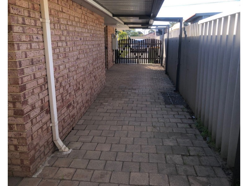 76A Spring Road, Thornlie WA 6108