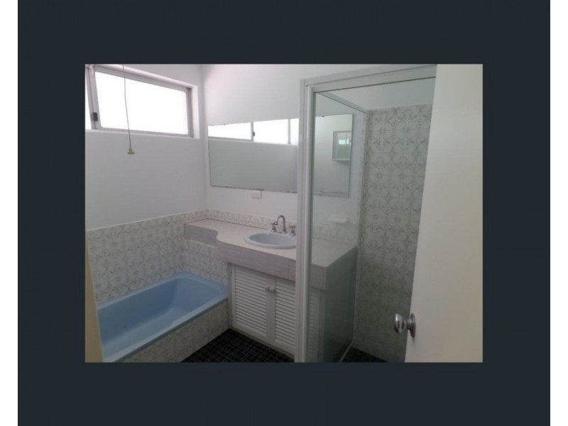 2 Newcombe Way, Padbury WA 6025