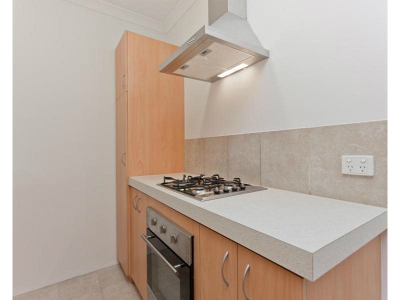 8 Love Street, Cloverdale WA 6105