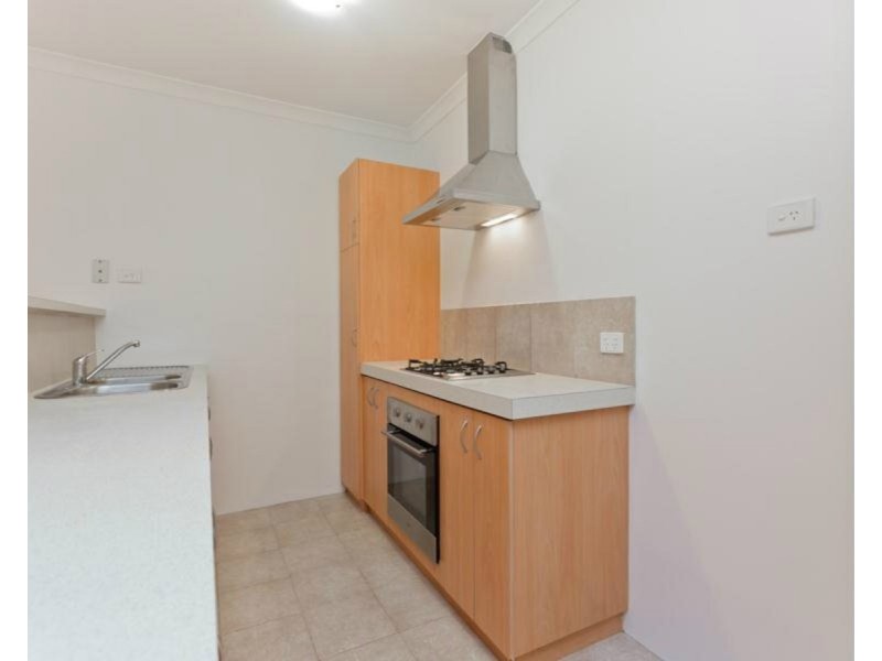 8 Love Street, Cloverdale WA 6105