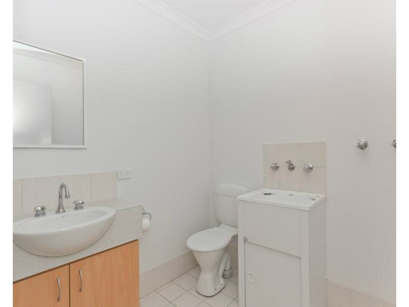 8 Love Street, Cloverdale WA 6105