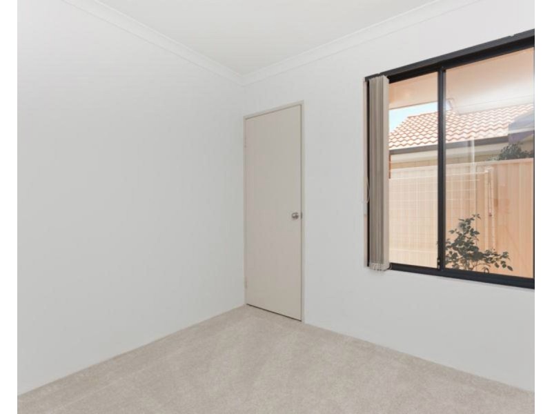 8 Love Street, Cloverdale WA 6105