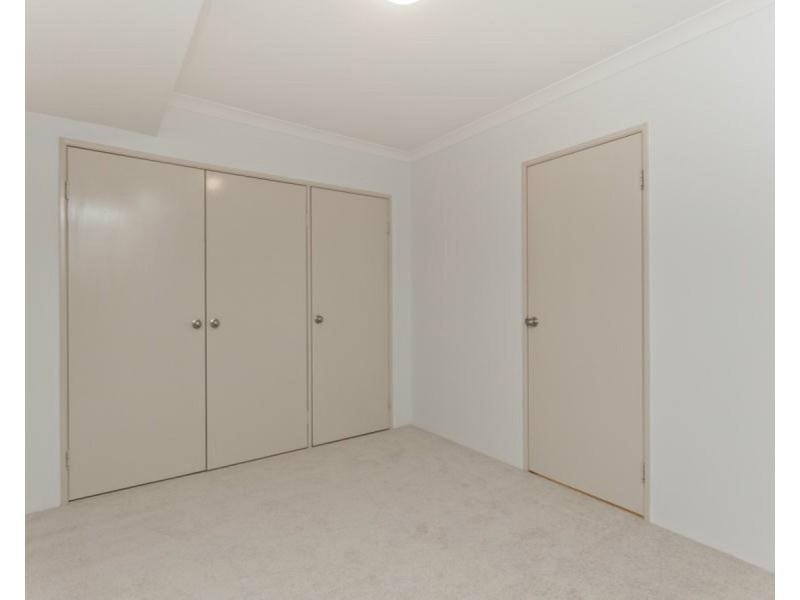 8 Love Street, Cloverdale WA 6105