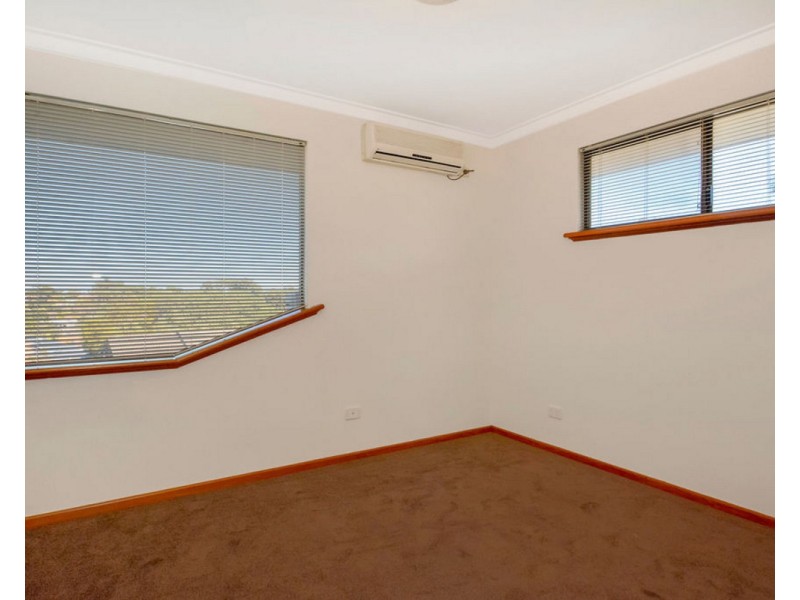 34 Bernedale Way, Duncraig WA 6023