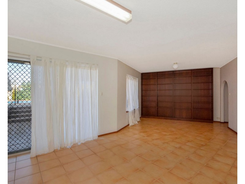 34 Bernedale Way, Duncraig WA 6023