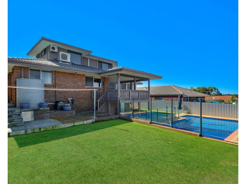 34 Bernedale Way, Duncraig WA 6023